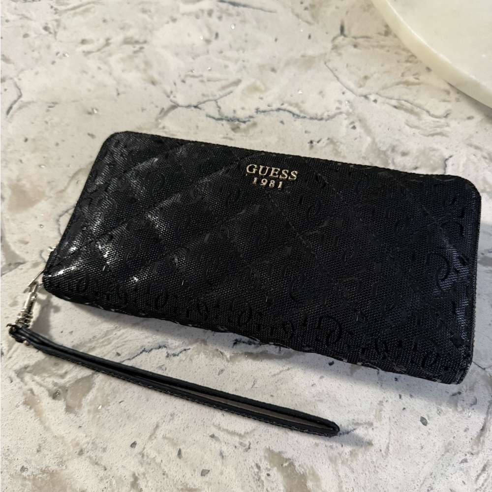 Guess Wallet